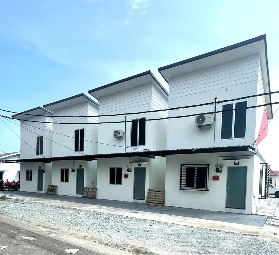 Inderapura Villa Free Parking 莎阿南 外观 照片
