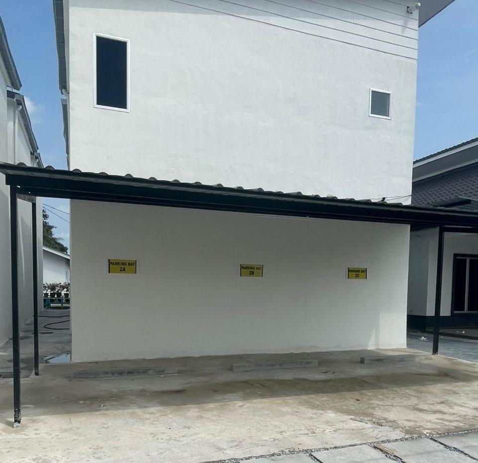 Inderapura Villa Free Parking 莎阿南 外观 照片